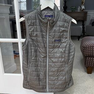 Patagonia women’s Silver Quilted Vest